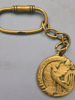 Συλλεκτικό μπρελόκ 50 Χρόνια ελληνικής ραδιοφωνίας 1938-1988 με νόμισμα