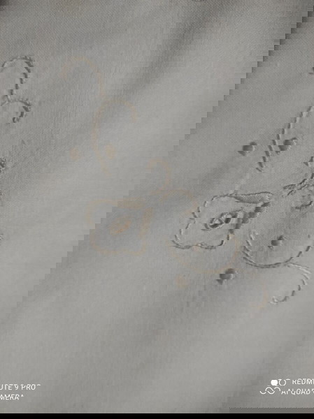 Προσφορά έως 15/5/25: 8 πετσετάκια με γωνιακό κέντημα