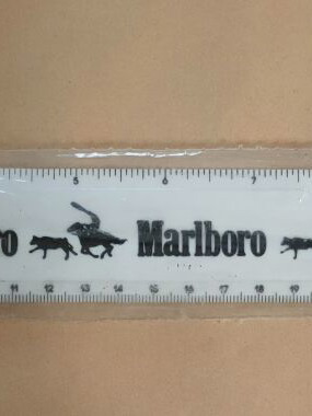 Marlboro πλαστικός χάρακας 33 εκ. του '80 καινούργιος