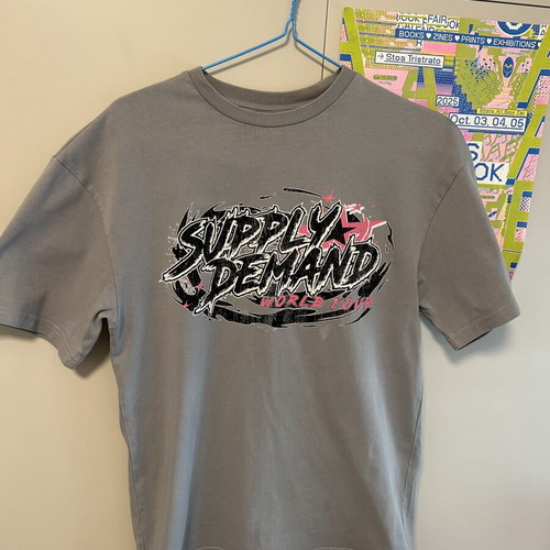 T-shirt Supply&Demand size XS like new, gray