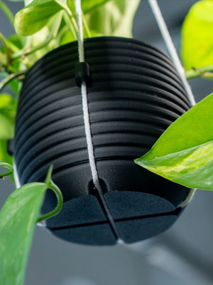 Hanging planter made of biodegradable PLA with transparent inner pot