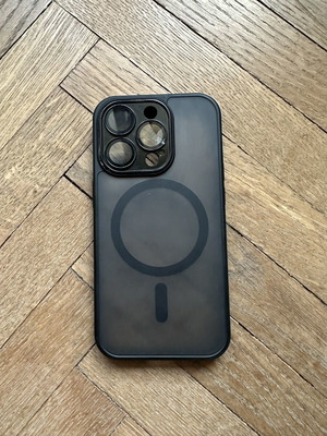 iPhone 14 Pro case with broken right lens protector