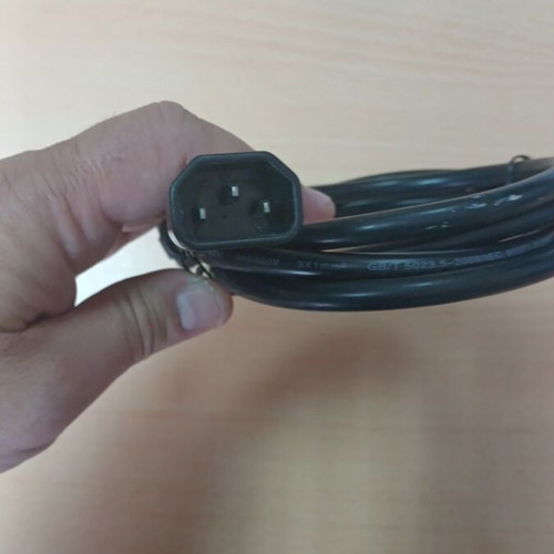 Screen cable like new