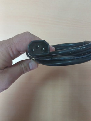 Screen cable like new