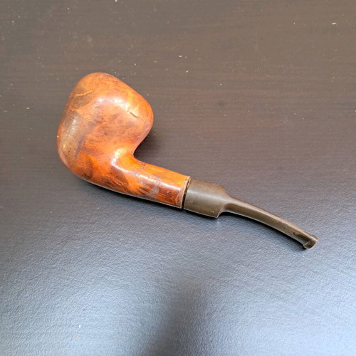 Collectible smoking pipes like new