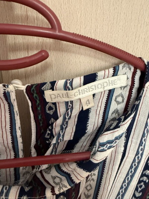 Blouse size 4 like new, multicolored