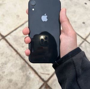 iPhone XR 64GB