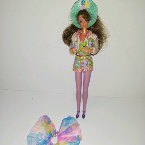 Vnt Barbie Teen Talk 1991 doll used, sound not working