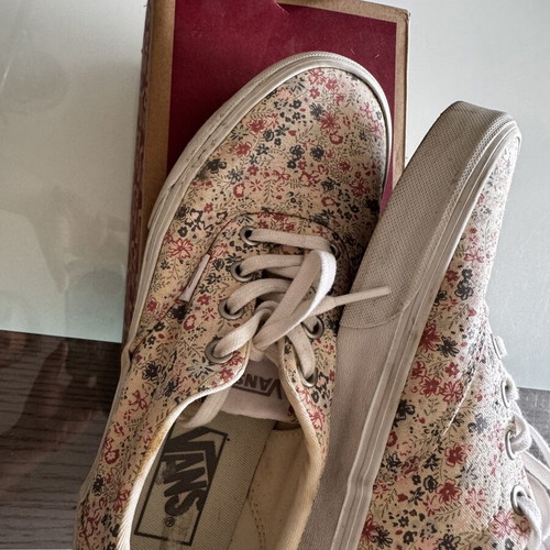 Vans women's floral canvas shoes size 38 used, beige