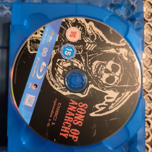 Sons of Anarchy Blu-Ray set like new, seasons 1-4 without Greek subtitles