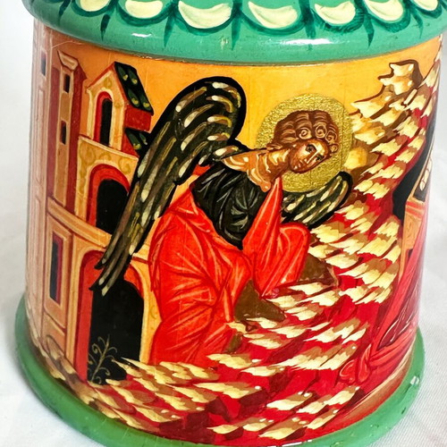 Russian wooden jewelry box church hand-painted 1997 like new