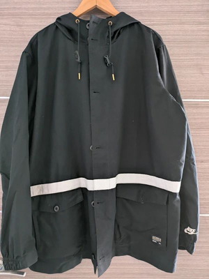 Nike Super Rare Heavy Coat NSW Authentic Soccer Jacket like new, black and white