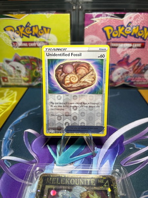Pokemon card Unidentified Fossil reverse holo mint/nm condition