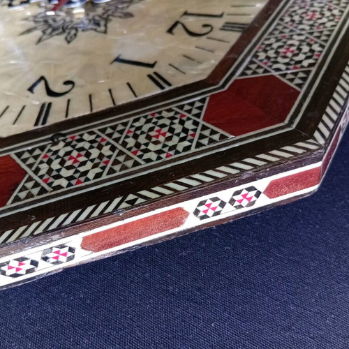 Wall clock intarsia 38 cm like new, digital