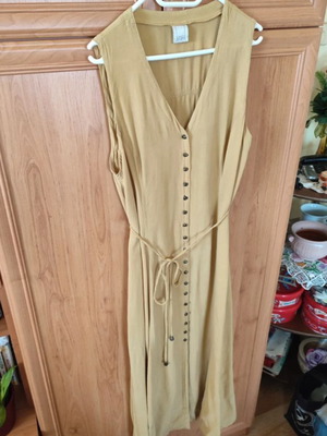 Vintage mustard long dress with buttons and belt used