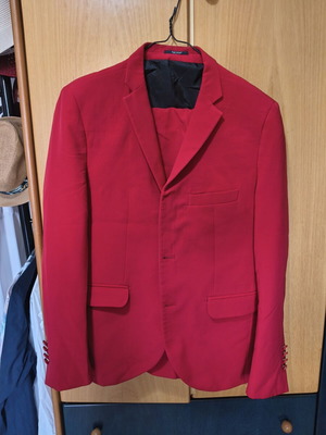 Davvero suit for women used, red blazer size 50 and trousers size 42