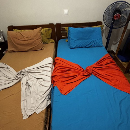 Wooden single beds used, set of 2 with mattress