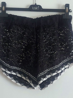 Lace shorts, size Small, black and white