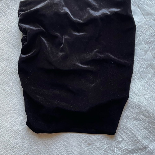 H&M Mini Black Velvet Skirt with Ruching like New
