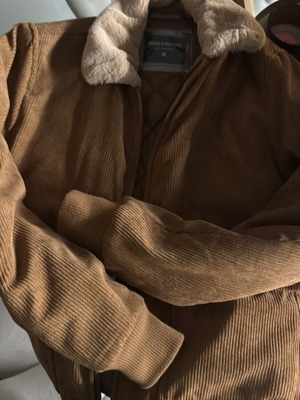 Zara αντρικό μοντέρνο μπουφάν σαν καινούργιο, μπεζ και καφέ, μέγεθος M