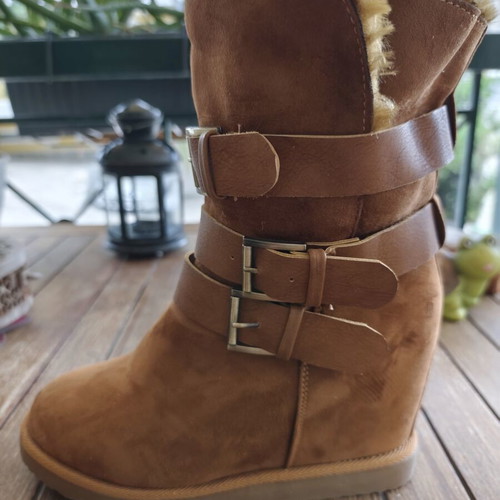 Super Mode Castor Boot with Inner Fur Size 38 Like New, Brown