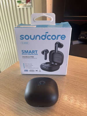 Soundcore P40i right earbud by Anker