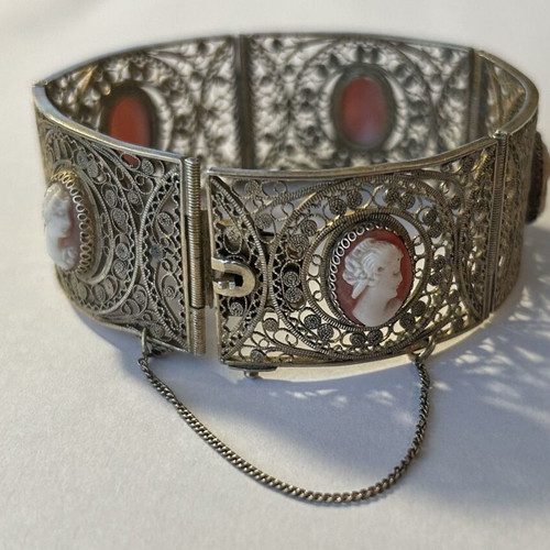 Vintage silver bracelet with cameo like new