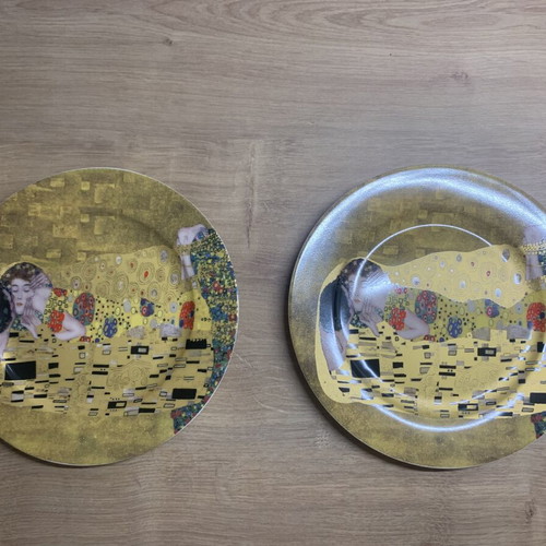 Gustav Klimt The Kiss porcelain dessert plates set of 2 new