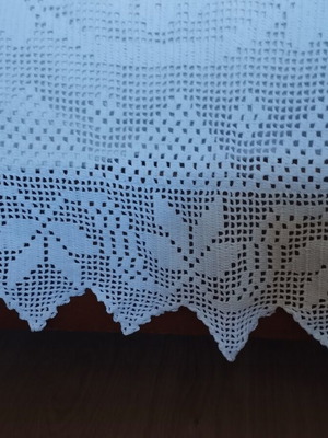 Handmade white knitted blanket like new with traditional design
