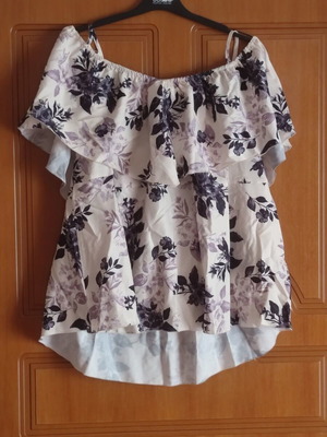 Έξωμη floral μπλούζα 3XL με τιράντες και βολάν