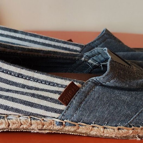 TOMS Espadrilles men's blue chambray size 44.5 used