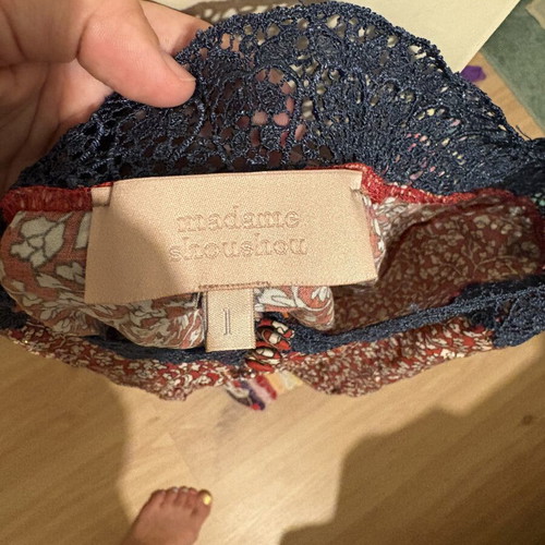 Madame Shoushou top lace like new, large, multicolor