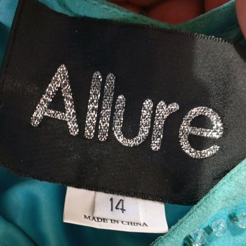 Allure dress set like new, green, dress, scarf, bag