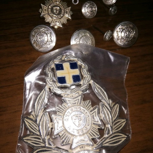 Police badges and buttons 1974 like new, pack of 11 pieces