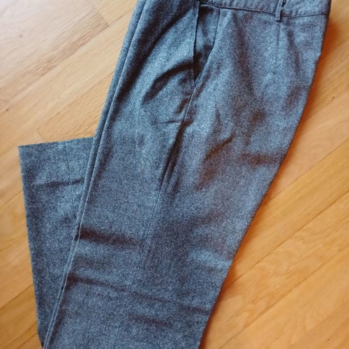 Straight gray pants in very good condition, size 2 (M)