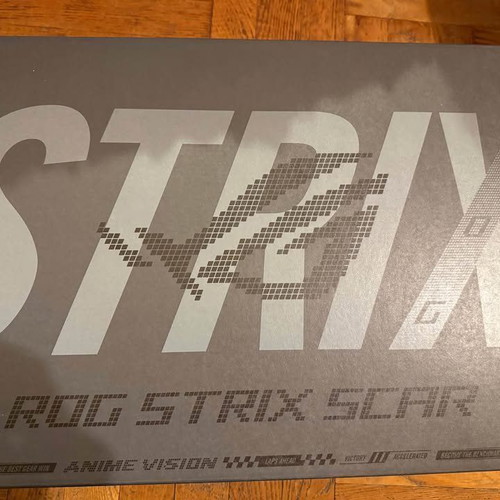 Asus Rog Strix Scar 18 5090 Ultra9 laptop like new, 64GB RAM, Intel Core i9
