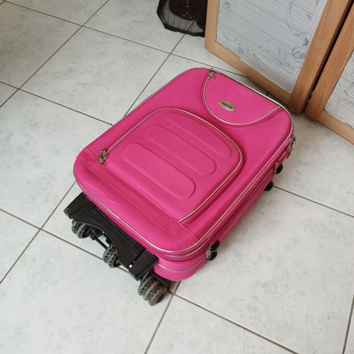 Cabin suitcase used 37x22x57 pink with non-working telescopic handle