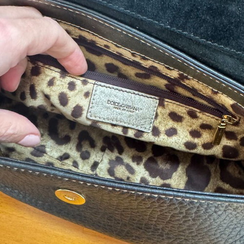 Dolce & Gabbana leather shoulder bag like new, black with gold details