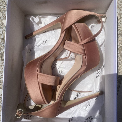 Sante satin pink nude stilettos like new, size 39, 13 cm heel