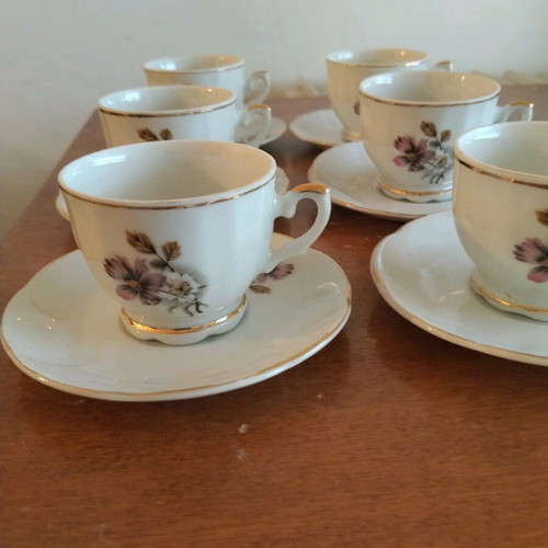 Porcelain cups used, set of 6 vintage with flowers and gold details