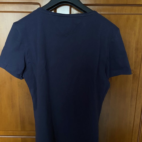 Tommy Hilfiger women's t-shirt like new, size M