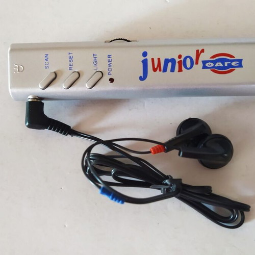 FAGE Junior radio with flashlight and headphones like new