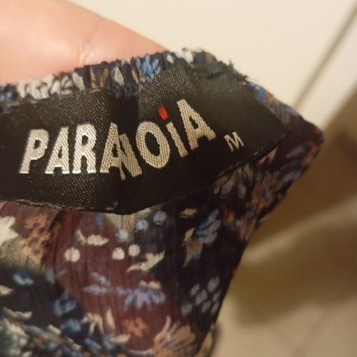 Paranoia sleeveless blouse like new, size M, blue