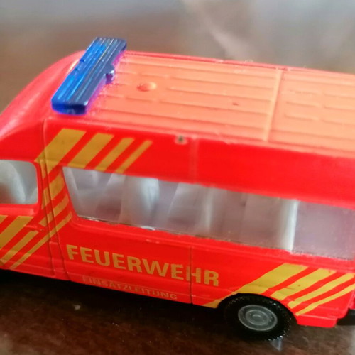 siku German ambulance