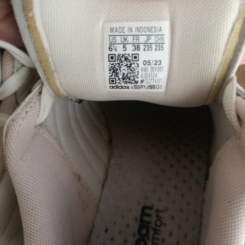 Adidas women's athletic shoes size 38, white