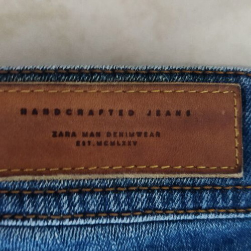 Zara Man τζιν παντελόνι σαν καινούργιο, μέγεθος XL, μπλε με καφέ ραφές