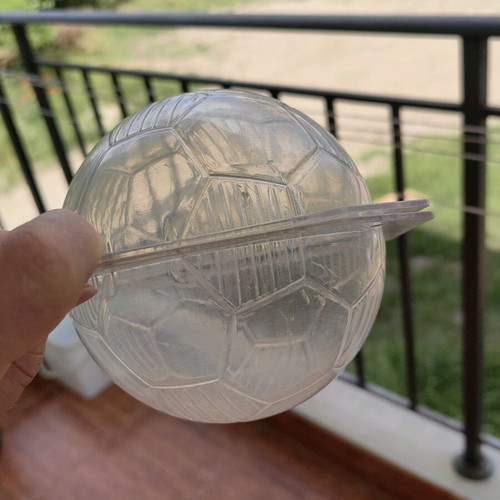 Football Ball Mold like new, 2 parts, 18cm size