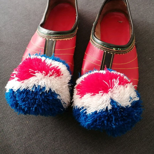 Tsarouchia used, leather, size 43, red dance shoes