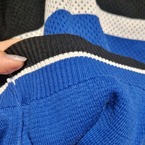 Benetton sweater like new, warm, size 6-7