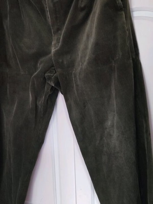 Παντελόνι λάδι κοτλέ Lacoste 48 ανδρικό σε άψογη κατάσταση